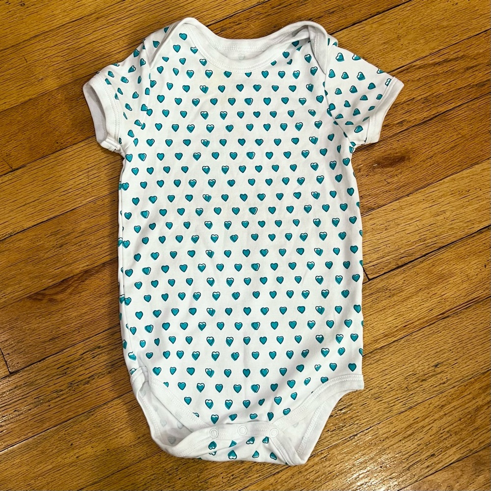 Roller Rabbit Onesie Teal Hearts (6-9 mos)